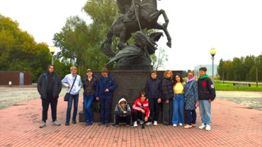 Посещением Сергиевской слободы